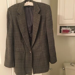 Emanuel Ungaro Tweed light weight wool suit Jacket Size 10/44